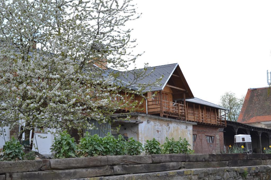 Penzion Dvůr Krasíkov Kokasice Exterior foto