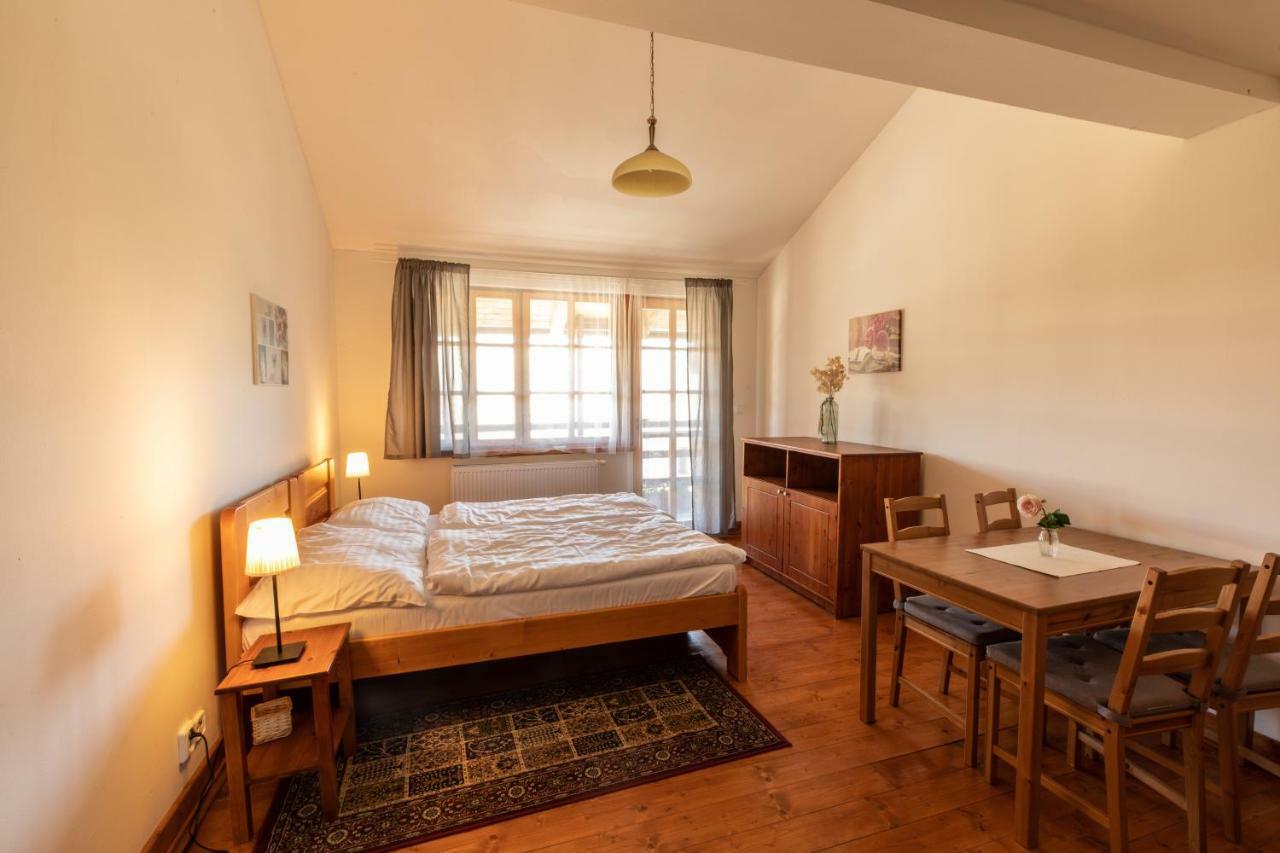 Penzion Dvůr Krasíkov Kokasice Exterior foto